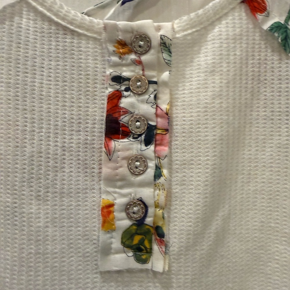 Anthropologie POL Womens Floral Ruffle Top - White and Multicolor - Picture 3 of 10